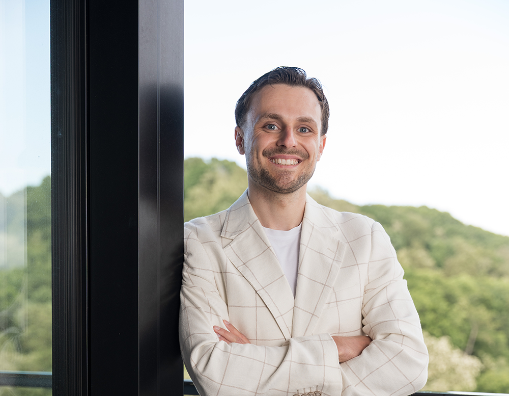 Ein Portraitfoto von Fabian Kasten